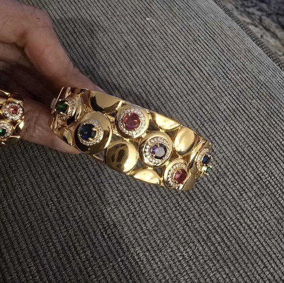 21kgp Dubai Jewelry Elegant Gold and Gemstone Bracelet and Ring Set - Picture 11 of 16